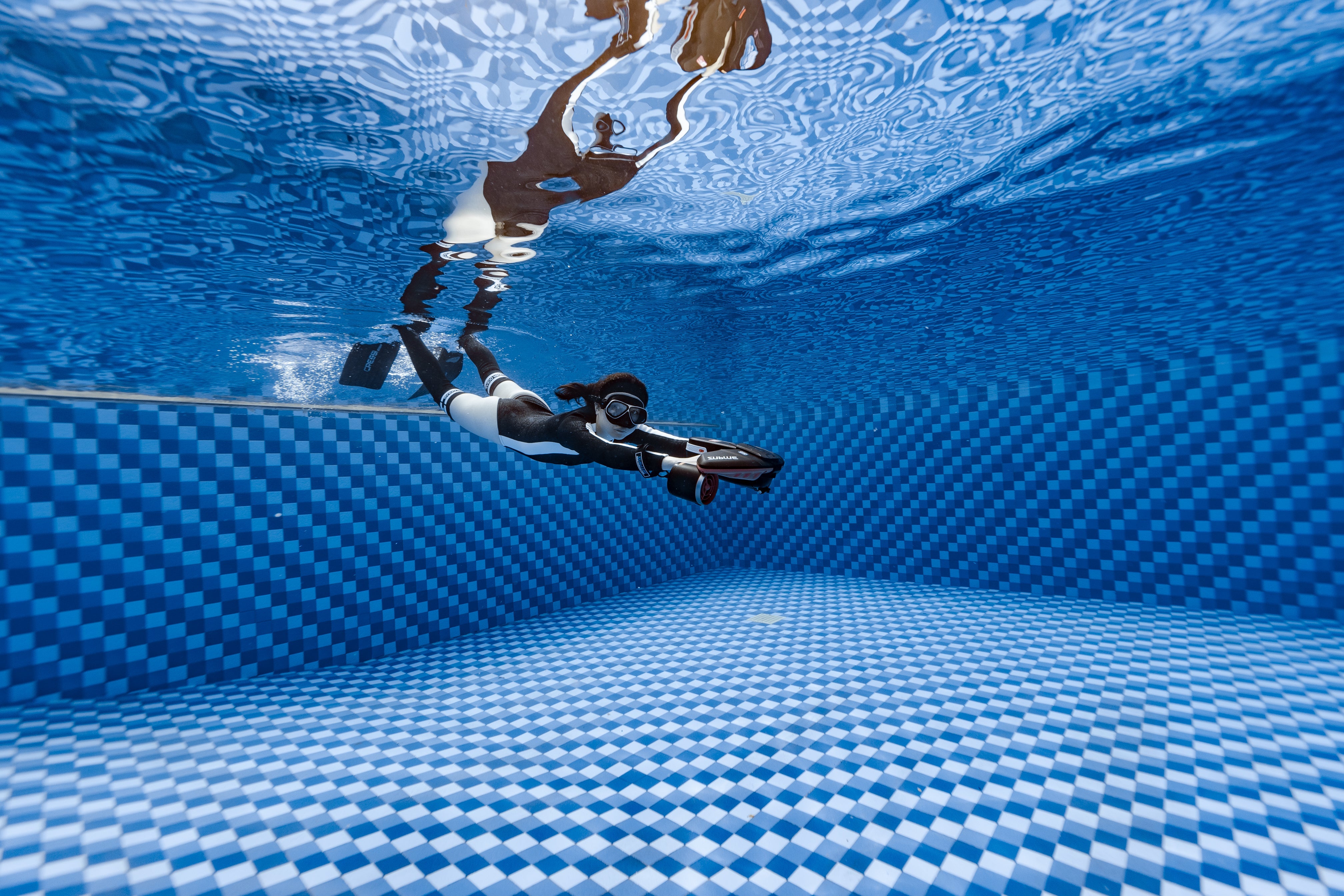 Sublue Navbow+ – Advanced Underwater Scooter for Professionals