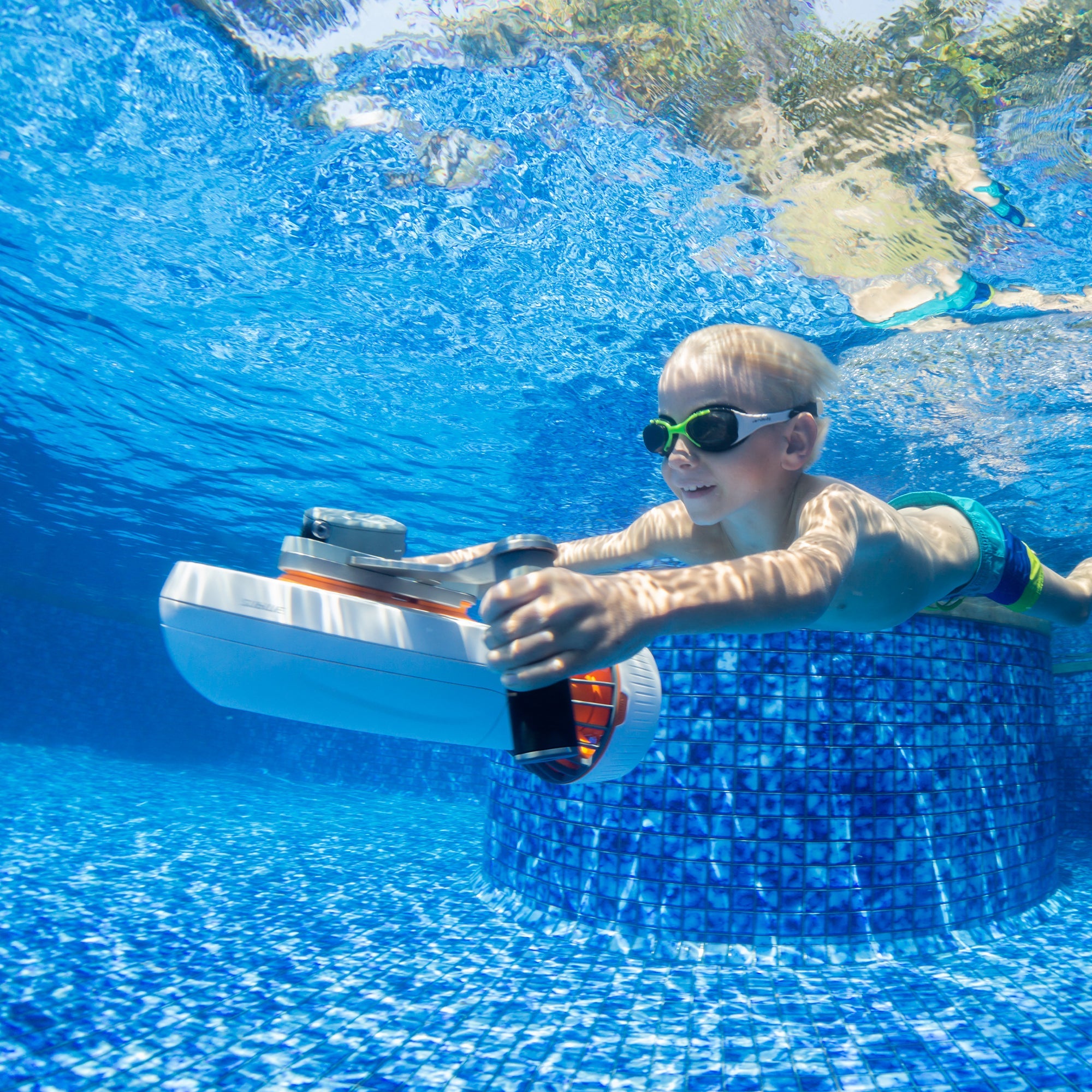 Sublue Tini – Modular Electric Water Scooter